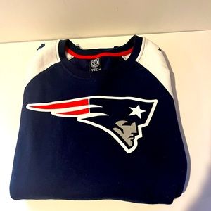 NFL  NE Patriots Pullover Sweatshirt NWT Size L